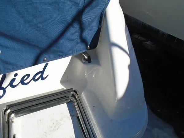 Slide: The Image of Sea Ray 250 Sundancer 1998 - 4