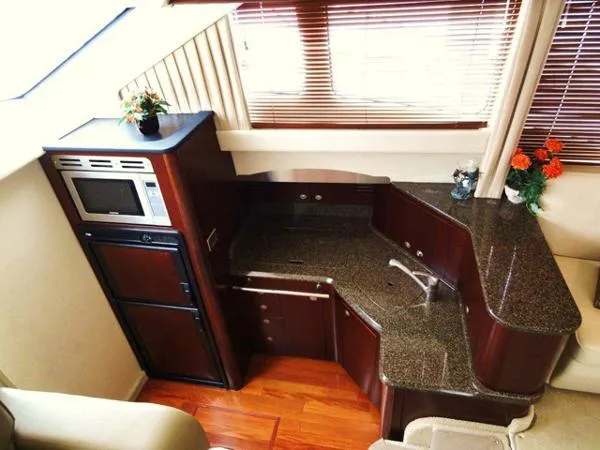 Slide: The Image of Sea Ray 44 Sedan Bridge 2006 - 4
