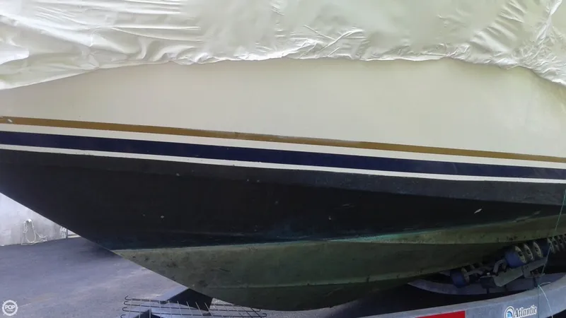 Slide: The Image of Sea Ray 270 Sundancer 2001 - 9