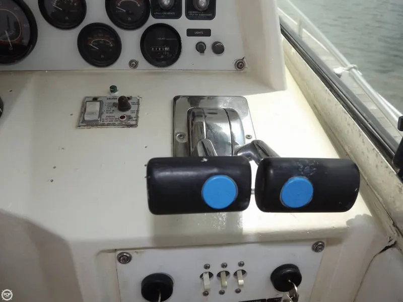 Slide: The Image of Sea Ray 310 Sport Bridge 1983 - 8