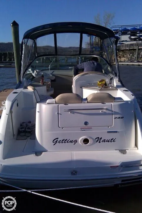Slide: The Image of Sea Ray 240 Sundancer 2009 - 6