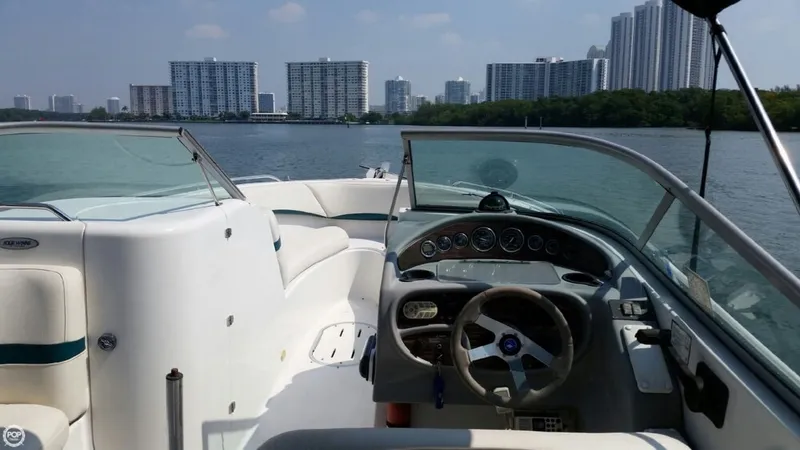 Slide: The Image of Four Winns 280 Horizon 2000 - 3
