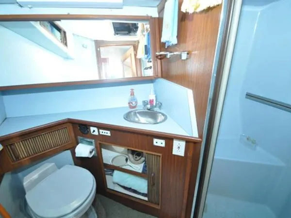 Slide: The Image of Sea Ray Sundancer 1987 - 3