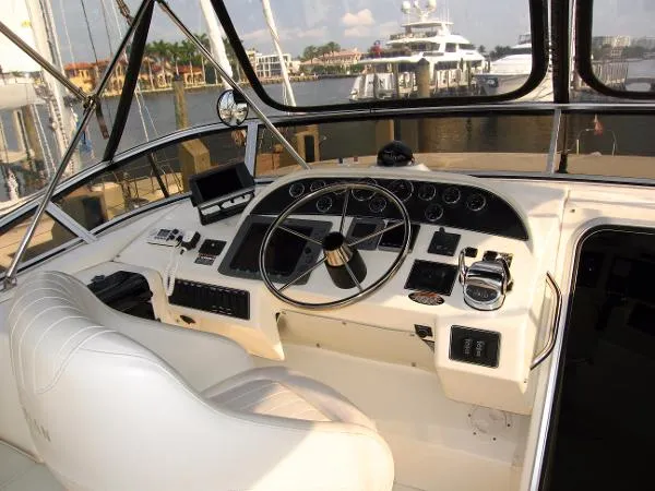 Slide: The Image of Meridian 490 Pilothouse 2007 - 2