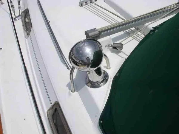 Slide: The Image of Beneteau 411 2001 - 8