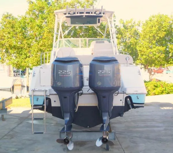 Slide: The Image of Robalo R265 Walkaround 2005 - 7