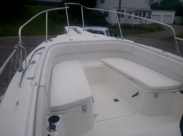 Slide: The Image of Boston Whaler 26 Outrage 2000 - 9