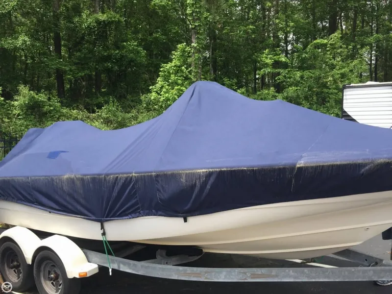 Slide: The Image of Boston Whaler 180 Dauntless 2004 - 4
