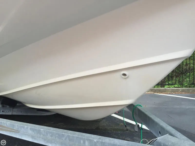 Slide: The Image of Boston Whaler 180 Dauntless 2004 - 8