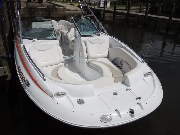 Slide: The Image of Azure AZ 250 Open Bowrider 2008 - 8