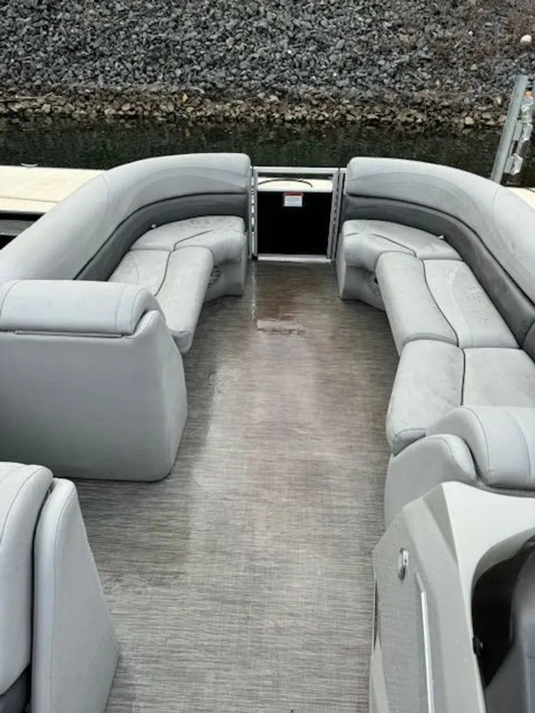 Slide: The Image of Bennington 22GL 2020 - 8