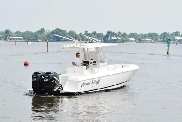 Slide: The Image of Intrepid 300 Center Console 2007 - 1