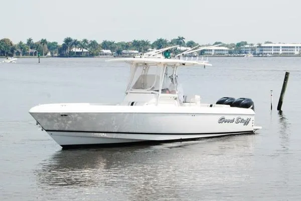 Slide: The Image of Intrepid 300 Center Console 2007 - 5