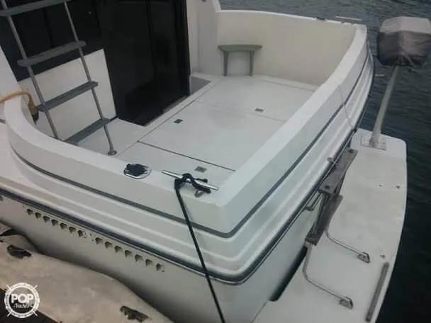 Slide: The Image of Carver Yachts 2827 Voyager 1987 - 10