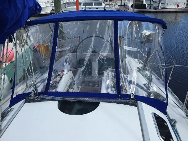 Slide: The Image of Beneteau 38s5 1993 - 4