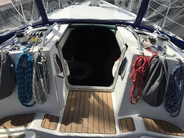 Slide: The Image of Beneteau 38s5 1993 - 7