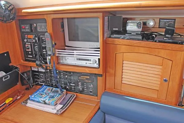 Slide: The Image of Catalina 400 MkII BOW THRUSTER/GEN 2004 - 7