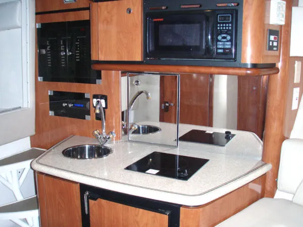 Slide: The Image of Fountain 33 Sportfish Cruiser 2006 - 2