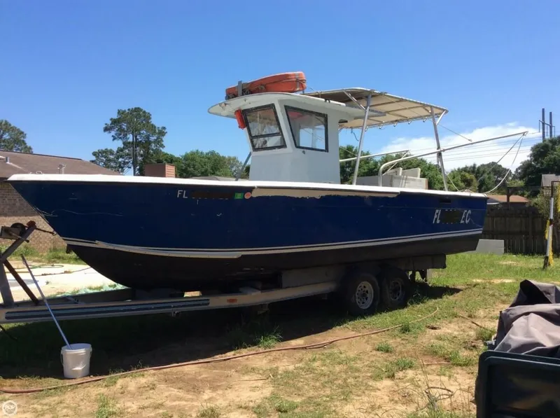 Slide: The Image of Chris-Craft 28 1977 - 3