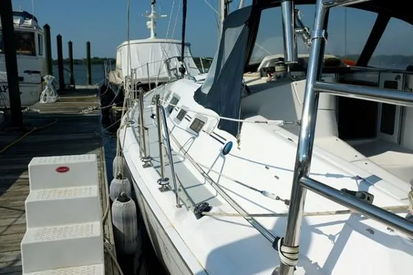 Slide: The Image of Hunter 41 AC 2004 - 2