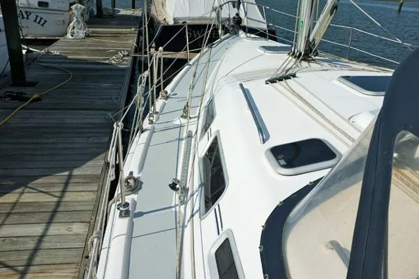 Slide: The Image of Hunter 41 AC 2004 - 3
