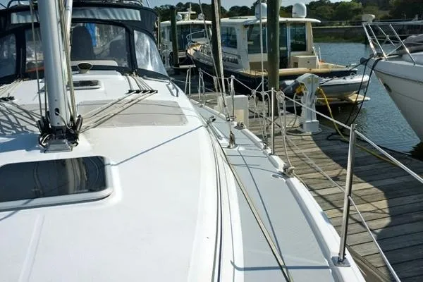 Slide: The Image of Hunter 41 AC 2004 - 7