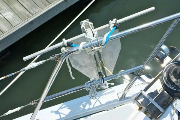 Slide: The Image of Hunter 41 AC 2004 - 9