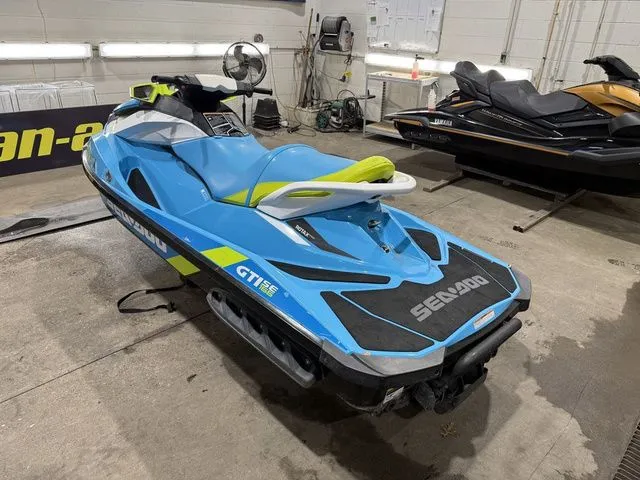 Slide: The Image of Sea-Doo GTI 2015 - 4