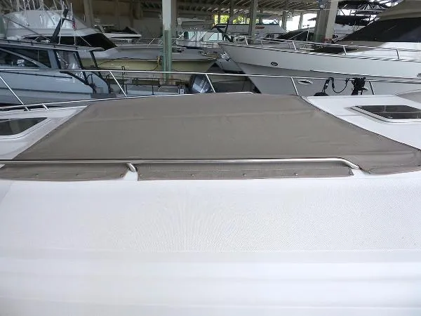 Slide: The Image of Sea Ray Sundancer 460 2000 - 5