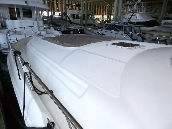 Slide: The Image of Sea Ray Sundancer 460 2000 - 6