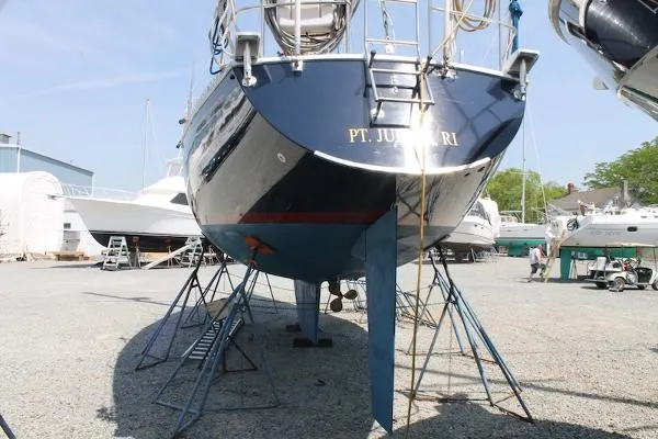 Slide: The Image of Gulfstar 45 Hirsch Center Cockpit 1985 - 5