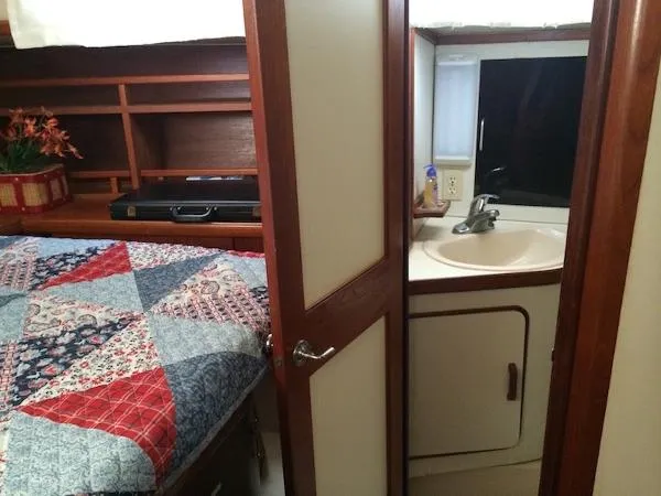 Slide: The Image of Gulfstar 45 Hirsch Center Cockpit 1985 - 9