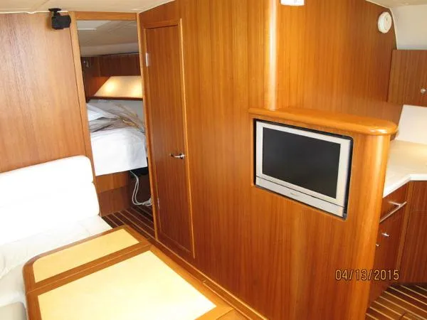 Slide: The Image of Tiara 4200 Open 2004 - 8