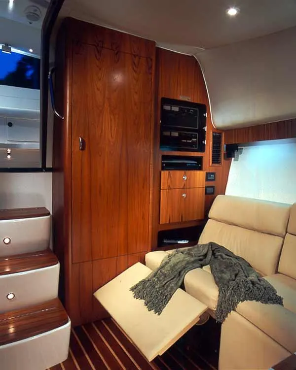 Slide: The Image of Tiara 4200 Open 2004 - 9