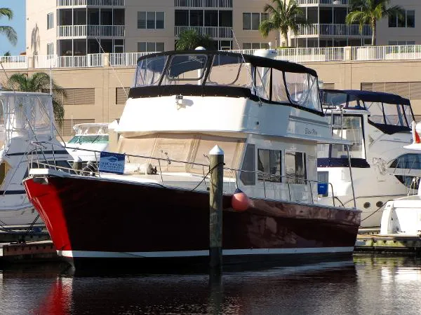 Slide: The Image of Mainship 43 Fast Sedan Trawler 2006 - 2