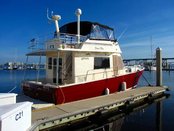 Slide: The Image of Mainship 43 Fast Sedan Trawler 2006 - 3