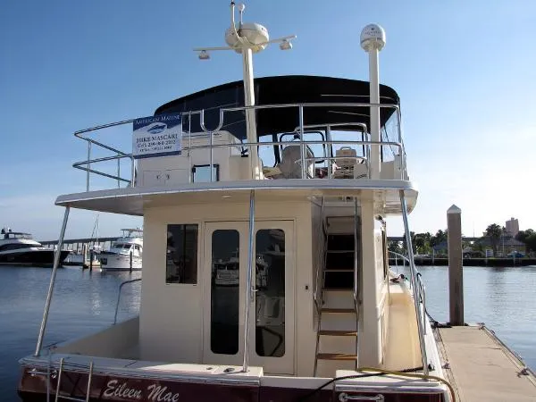 Slide: The Image of Mainship 43 Fast Sedan Trawler 2006 - 4