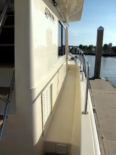 Slide: The Image of Mainship 43 Fast Sedan Trawler 2006 - 5