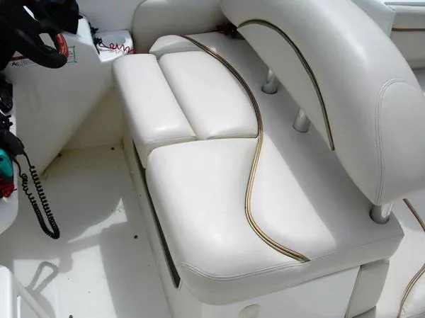 Slide: The Image of Larson 330 CABRIO 2004 - 11