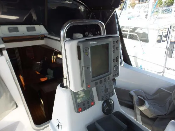 Slide: The Image of Hunter 320 2001 - 5