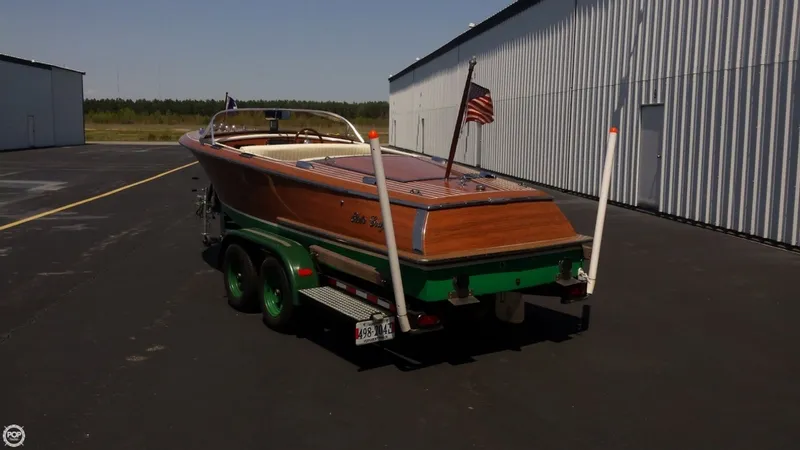 Slide: The Image of Classic Era Watercraft 20 Riviera Runabout 1985 - 11