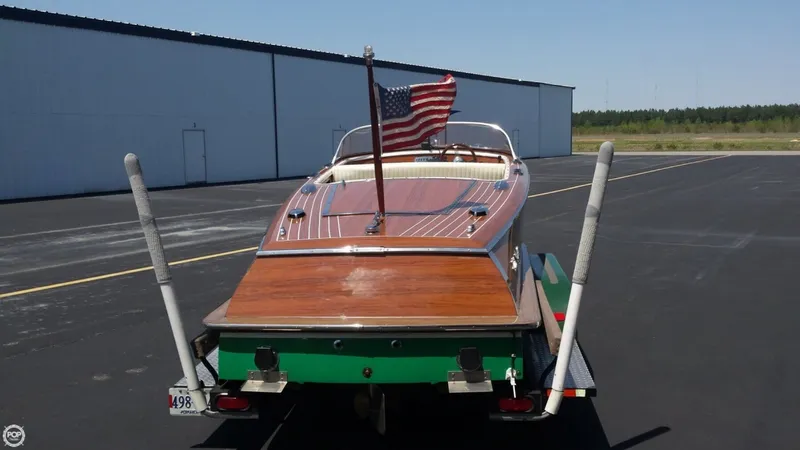 Slide: The Image of Classic Era Watercraft 20 Riviera Runabout 1985 - 8
