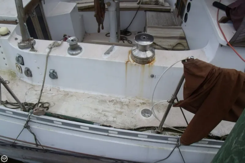 Slide: The Image of Islander 41 Freeport Ketch 1976 - 10