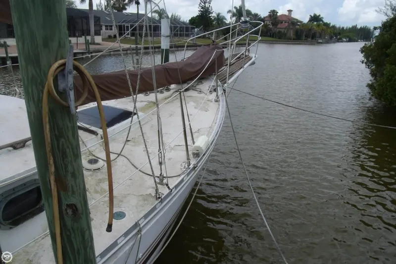 Slide: The Image of Islander 41 Freeport Ketch 1976 - 6