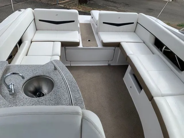 Slide: The Image of Four Winns 310 Horizon 2008 - 4