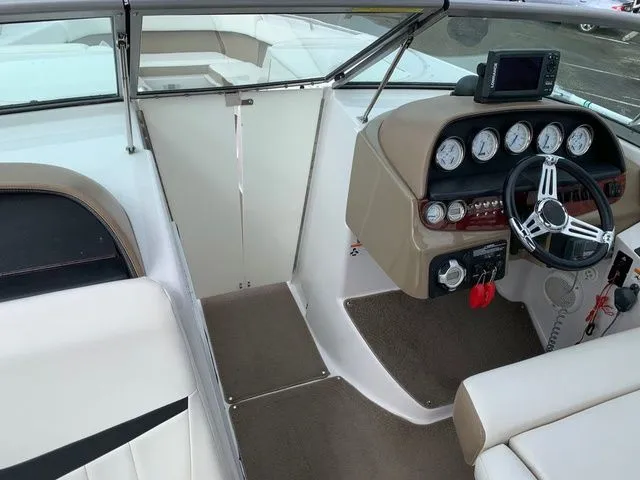 Slide: The Image of Four Winns 310 Horizon 2008 - 6