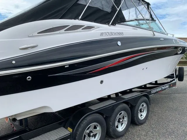 Slide: The Image of Four Winns 310 Horizon 2008 - 9