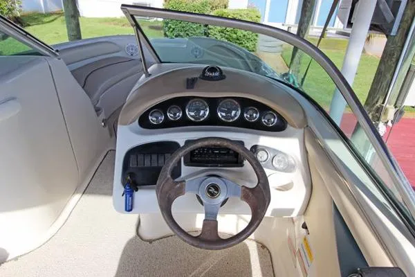 Slide: The Image of Sea Ray 210 Sundeck 1999 - 11
