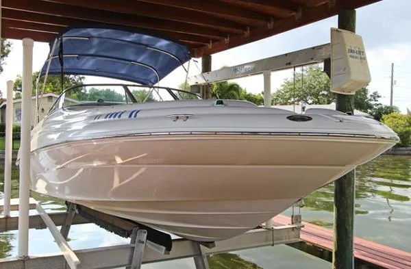 Slide: The Image of Sea Ray 210 Sundeck 1999 - 2