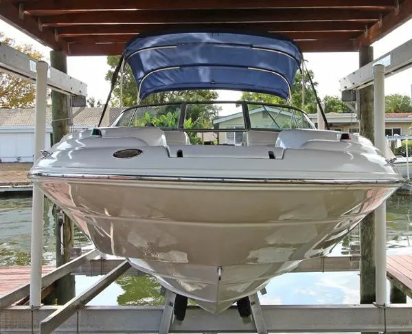 Slide: The Image of Sea Ray 210 Sundeck 1999 - 4